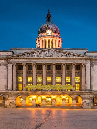 Nottingham Town Hall at night