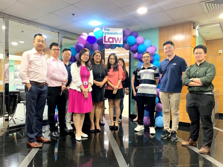 Group photo of Hong Kong ULaw students